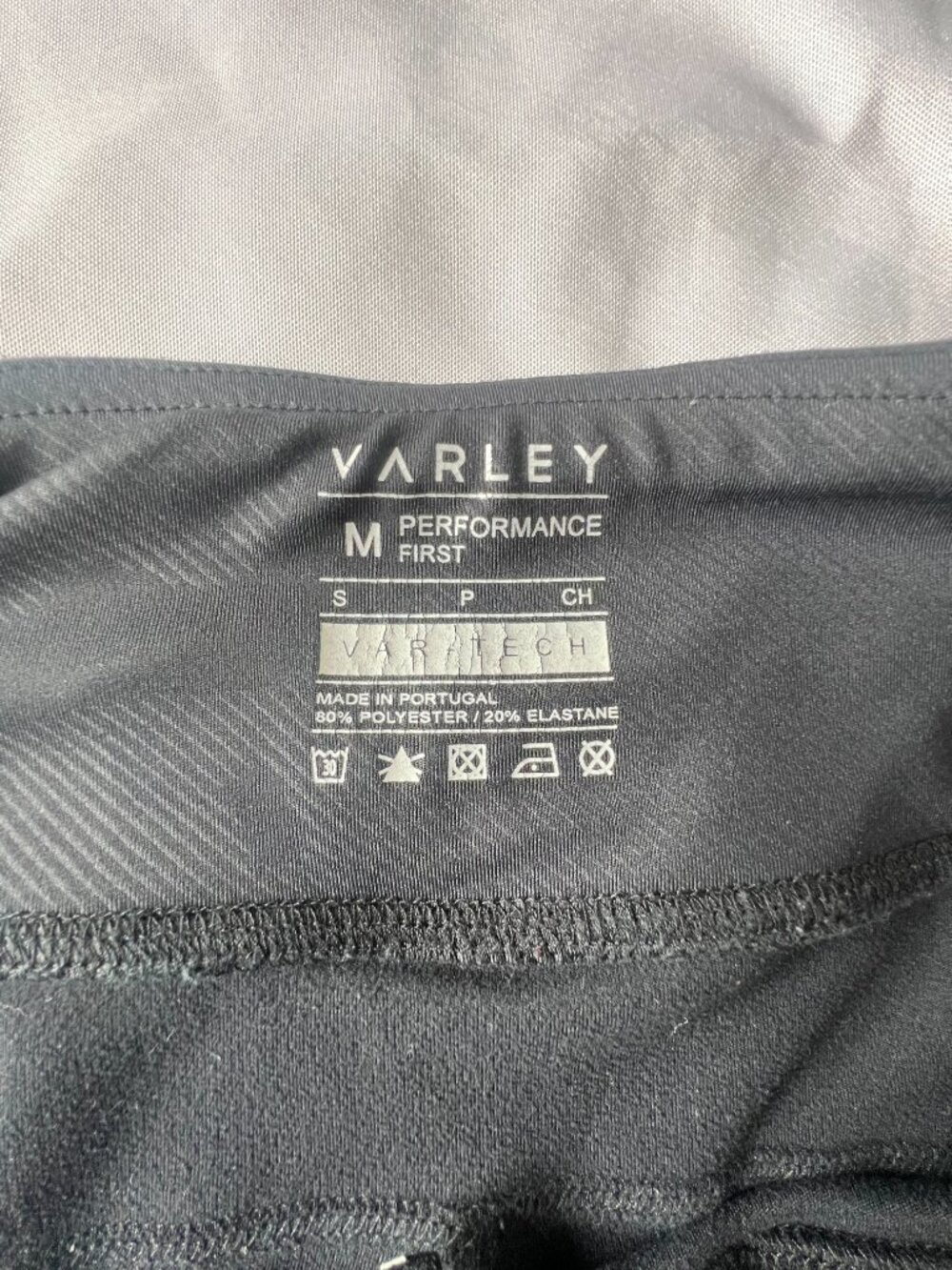 Varley Capri Leggings Womens Black Camo Mesh Cutouts Athletic Pants Size M - Picture 8 of 15